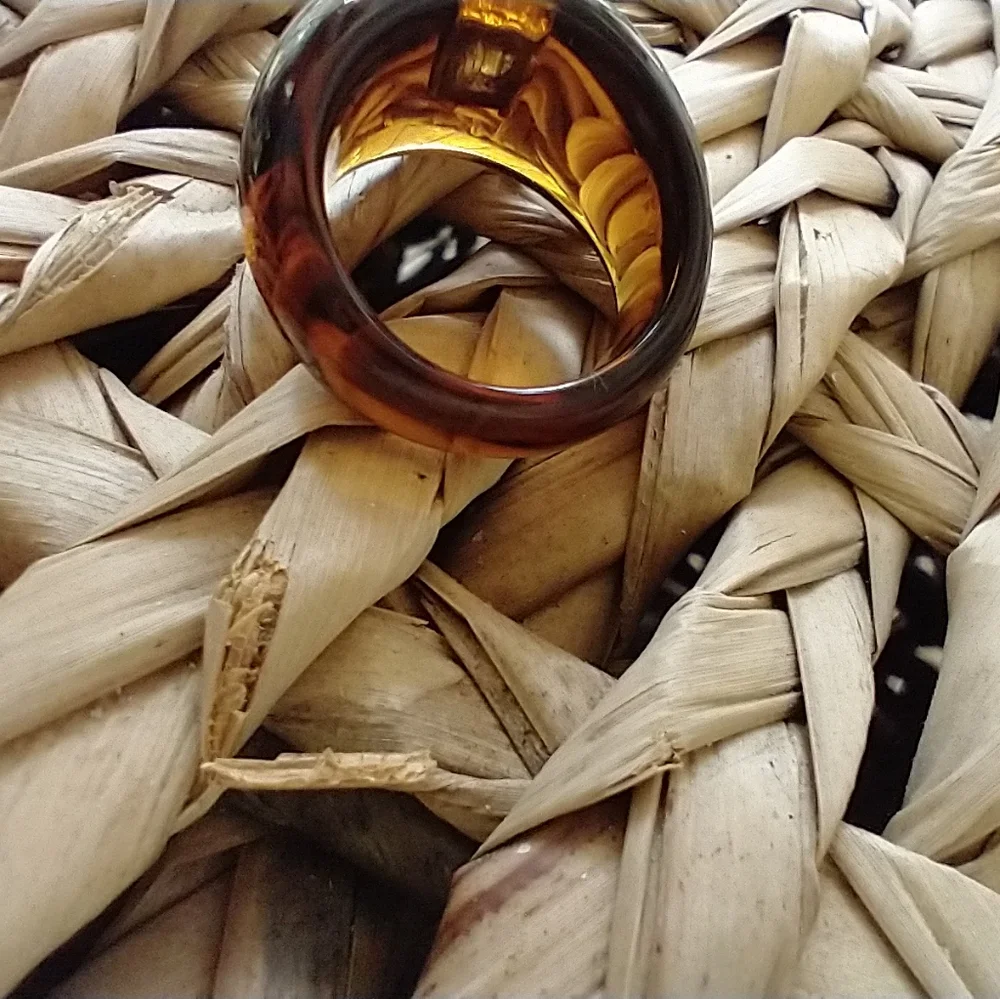 Ring Square CZ Set in Brown acrylic - Picture 3 of 14